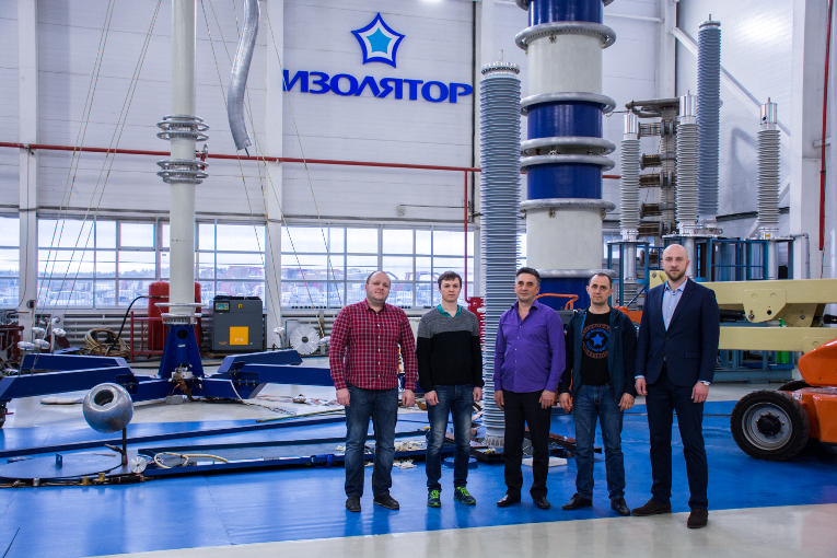 At the test center of Izolyator plant, L-R: Dmitry Mashinistov, Evgeny Voloshin, Roman Gudin, Alexey Kladkov and Alexander Savinov
