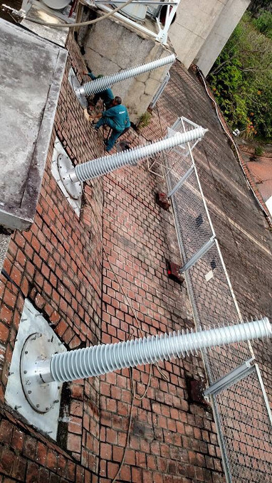 Installation of 220 kV RIP bushings from the first batch delivered by Izolyator to Hoa Binh