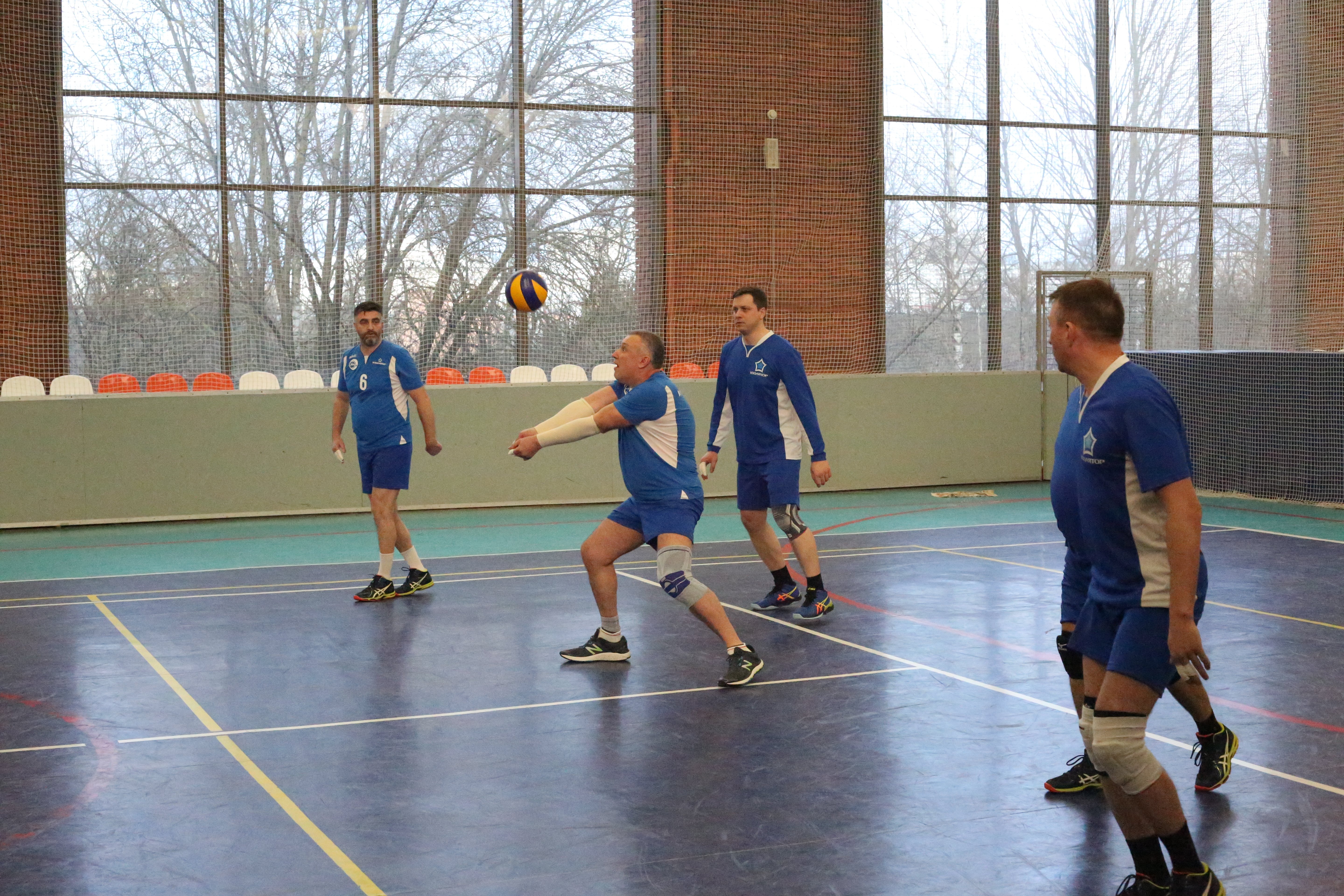 Passing the ball into the attack