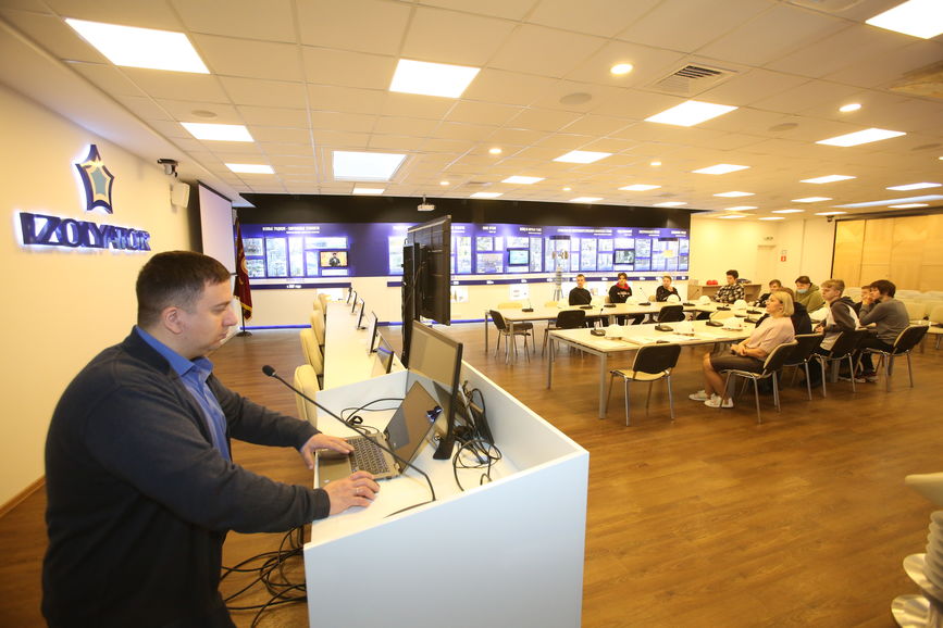 Excursion to the Izolyator Production Complex for students of the Istra branch of Krasnogorsk College