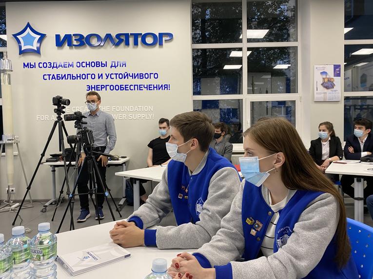 The shooting of the &lsquo;50 Questions to a power engineer&rsquo; talk show at the Izolyator classroom at MPEI